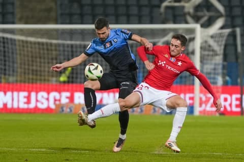 Football. STS Puchar Polski. Zawisza Bydgoszcz - Wisla Krakow. 04.12.2025