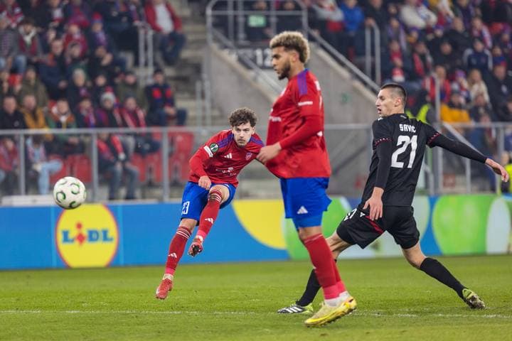 Football. UEFA Conference League. Rakow Czestochowa - Zrinjski Mostar. 11.12.2025