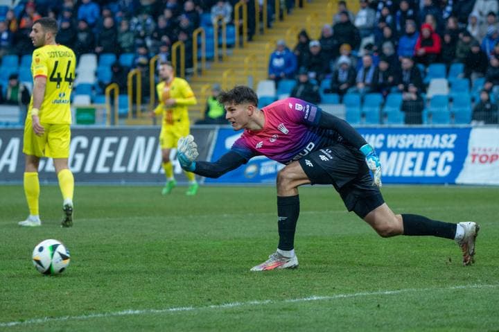 Football. PKO BP Ekstraklasa. Stal Mielec - Korona Kielce. 01.03.2025