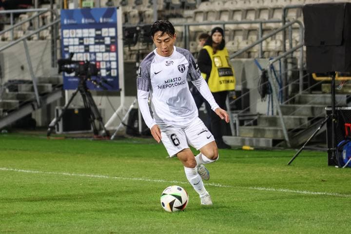 Football. PKO BP Ekstraklasa. Puszcza Niepolomice - Widzew Lodz. 25.11.2024