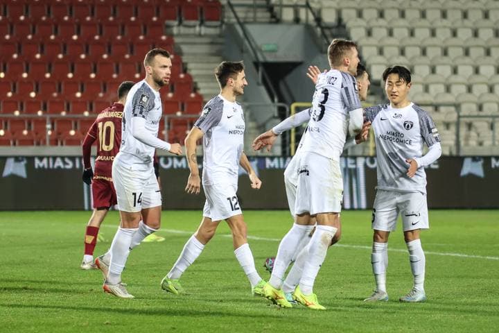 Football. PKO BP Ekstraklasa. Puszcza Niepolomice - Widzew Lodz. 25.11.2024