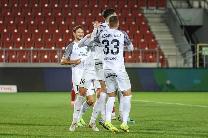 Football. PKO BP Ekstraklasa. Puszcza Niepolomice - Widzew Lodz. 25.11.2024