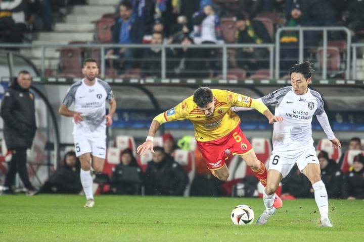 Football. PKO BP Ekstraklasa. Puszcza Niepolomice - Jagiellonia Bialystok. 08.12.2024