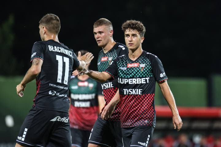 Pilka Nozna. Betclic 1 Liga. Puszcza Niepolomice - GKS Tychy. 21.08.2025