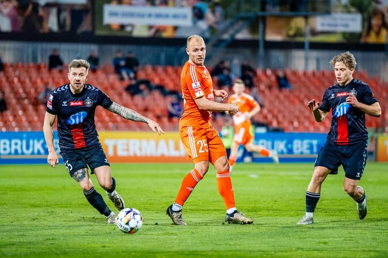 Football. Betclic 1 Liga. Bruk-Bet Termalica Nieciecza - Polonia Warsaw. 14.04.2025