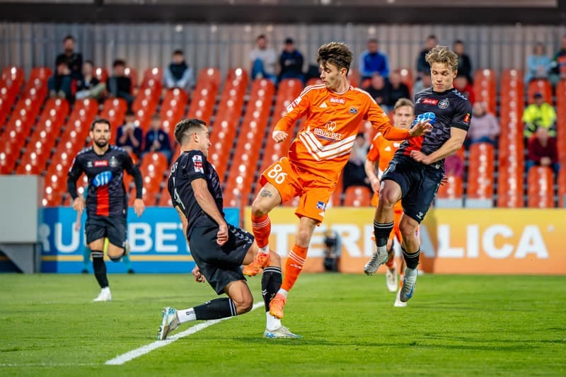 Football. Betclic 1 Liga. Bruk-Bet Termalica Nieciecza - Polonia Warsaw. 14.04.2025