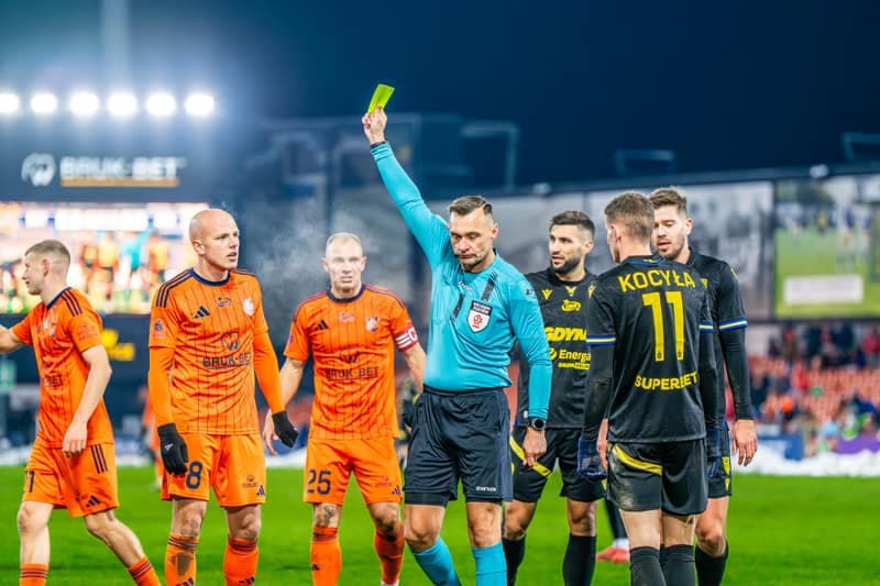 Football. PKO BP Ekstraklasa. Bruk-Bet Termalica Nieciecza - Arka Gdynia. 21.11.2025
