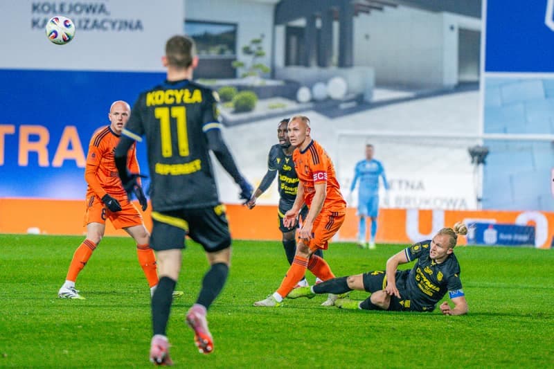 Football. PKO BP Ekstraklasa. Bruk-Bet Termalica Nieciecza - Arka Gdynia. 21.11.2025