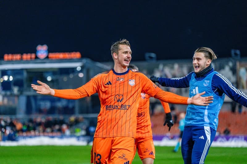 Football. PKO BP Ekstraklasa. Bruk-Bet Termalica Nieciecza - Arka Gdynia. 21.11.2025