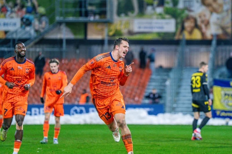 Football. PKO BP Ekstraklasa. Bruk-Bet Termalica Nieciecza - Arka Gdynia. 21.11.2025