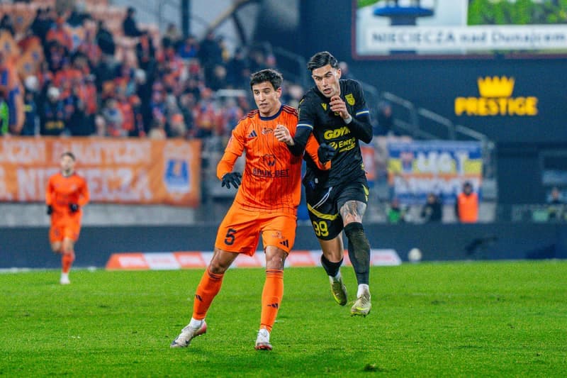 Football. PKO BP Ekstraklasa. Bruk-Bet Termalica Nieciecza - Arka Gdynia. 21.11.2025