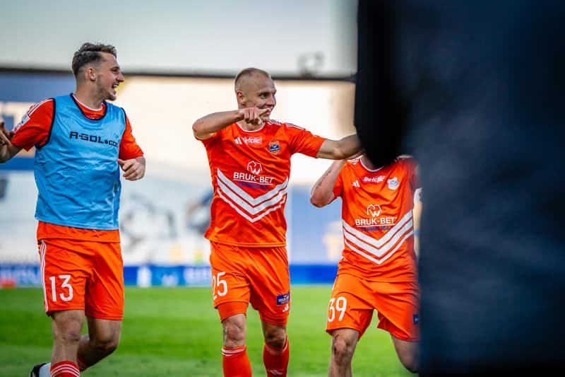 Football. Betclic I Liga. Bruk-Bet Termalica Nieciecza - Kotwica Kolobrzeg. 25.04.2025