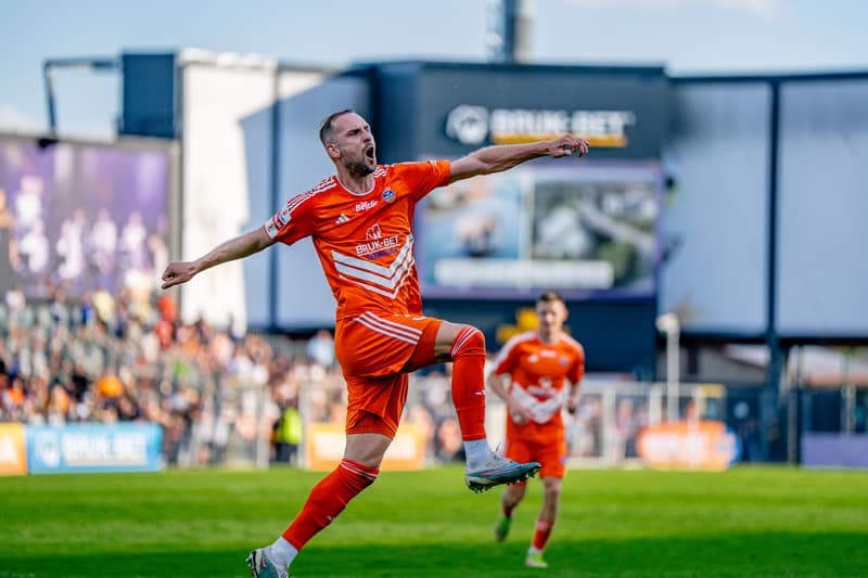 Football. Betclic I Liga. Bruk-Bet Termalica Nieciecza - Kotwica Kolobrzeg. 25.04.2025