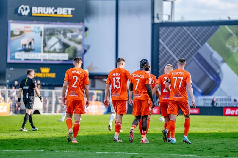 Football. Betclic I Liga. Bruk-Bet Termalica Nieciecza - Kotwica Kolobrzeg. 25.04.2025
