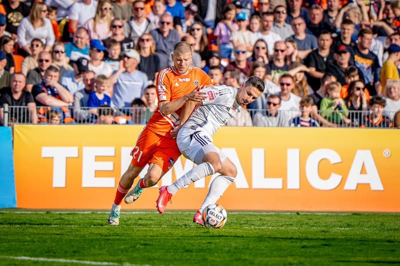 Football. Betclic I Liga. Bruk-Bet Termalica Nieciecza - Kotwica Kolobrzeg. 25.04.2025