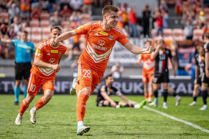 Football. Betclic 1 Liga. Bruk-Bet Termalica Nieciecza - Polonia Warsaw. 05.05.2024