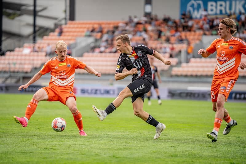 Football. Betclic 1 Liga. Bruk-Bet Termalica Nieciecza - Polonia Warsaw. 05.05.2024