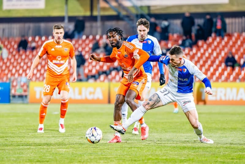 Football. Betclic 1 Liga. Bruk-Bet Termalica Nieciecza - Pogon Siedlce. 22.02.2025