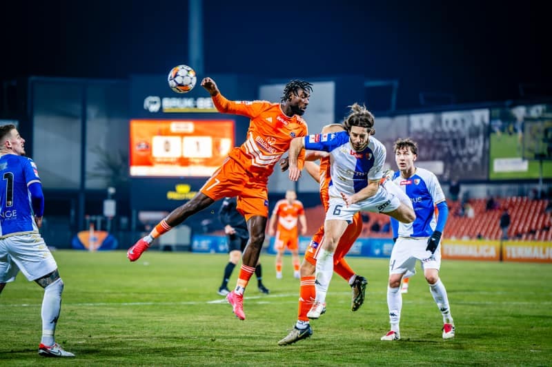 Football. Betclic 1 Liga. Bruk-Bet Termalica Nieciecza - Pogon Siedlce. 22.02.2025