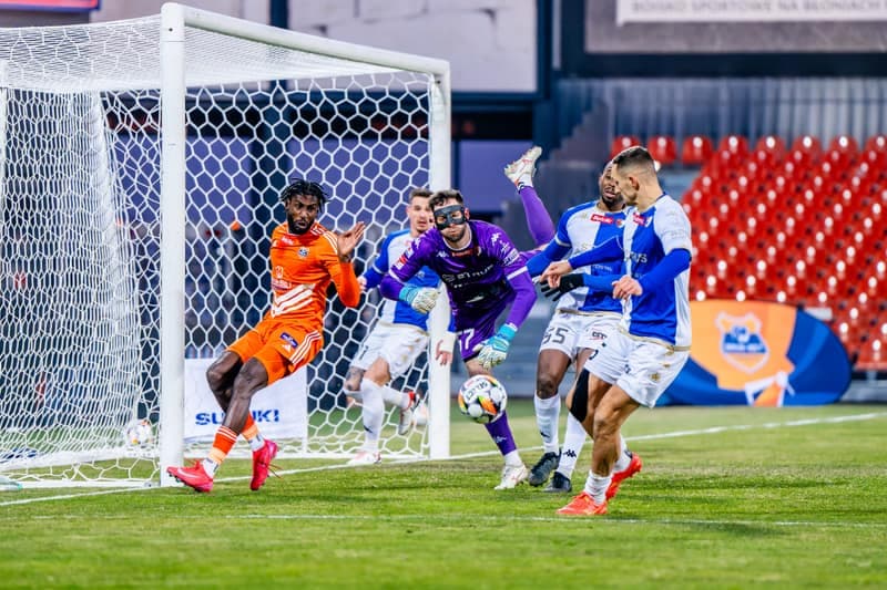 Football. Betclic 1 Liga. Bruk-Bet Termalica Nieciecza - Pogon Siedlce. 22.02.2025