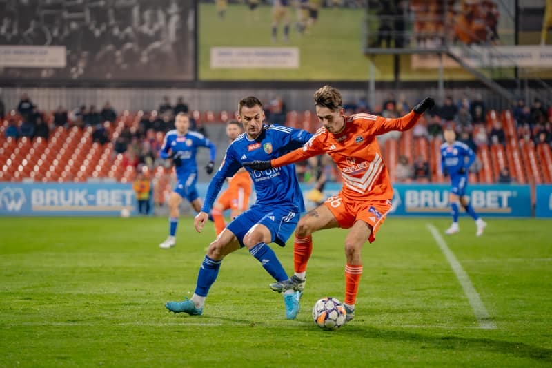 Football. Betclic 1 Liga. Bruk-Bet Termalica Nieciecza - Miedz Legnica. 09.11.2024