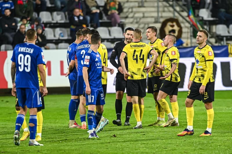Football. Betclic 1 Liga. Miedz Legnica - Wieczysta Krakow. 02.11.2025