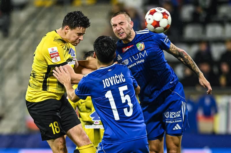Football. Betclic 1 Liga. Miedz Legnica - Wieczysta Krakow. 02.11.2025