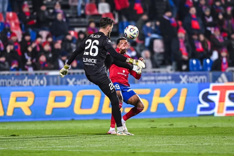 Football. PKO BP Ekstraklasa. Rakow Czestochowa - Piast Gliwice. 22.11.2025