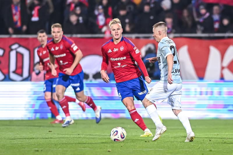 Football. PKO BP Ekstraklasa. Rakow Czestochowa - Piast Gliwice. 22.11.2025