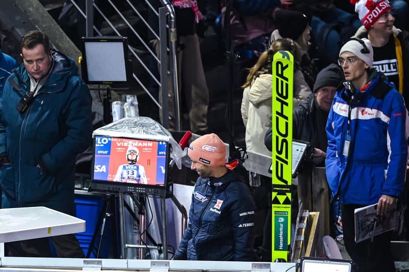 Ski Jumping. FIS World Cup. Men's Individual Competition. 06.12.2025