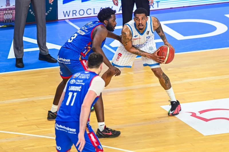Basketball. Orlen Basket Liga. Gornik Walbrzych - Twarde Pierniki Torun. 27.12.2025