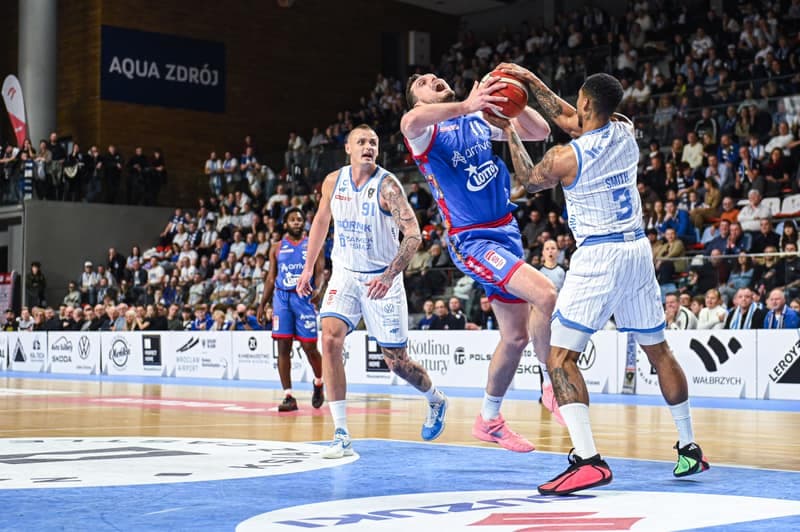 Basketball. Orlen Basket Liga. Gornik Walbrzych - Twarde Pierniki Torun. 27.12.2025