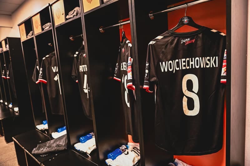 Football. Betclic 1 liga. Chrobry Glogow - Polonia Warszawa. 18.10.2025