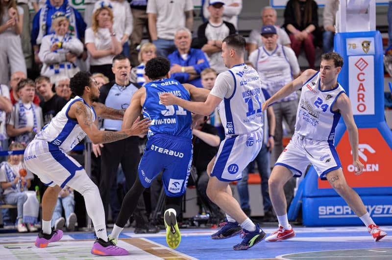 Basketball. Orlen Basket Liga. Gornik Walbrzych - Anwil Wloclawek. 06.04.2025