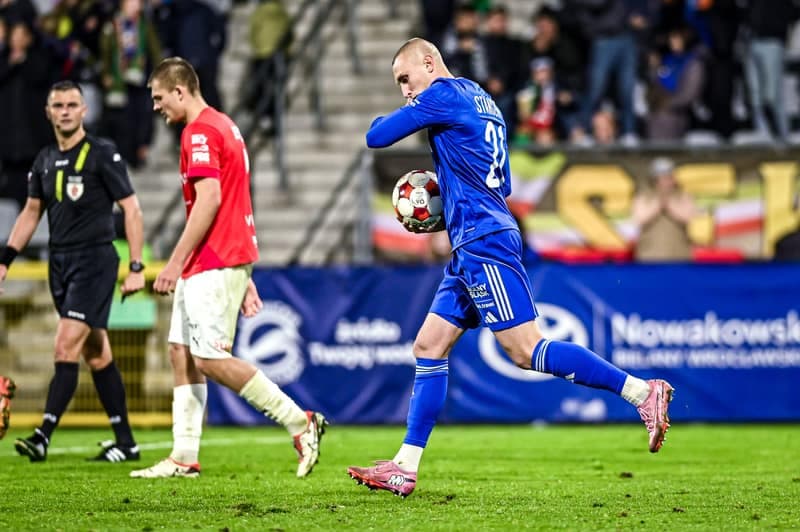Football. Betclic 1 liga. Miedz Legnica - Pogon Siedlce. 17.10.2025
