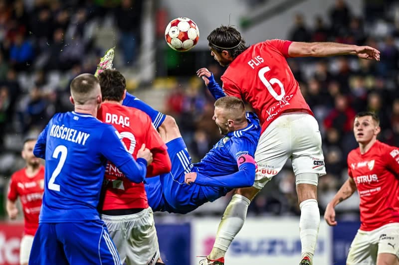 Football. Betclic 1 liga. Miedz Legnica - Pogon Siedlce. 17.10.2025