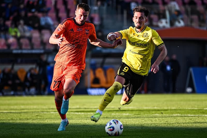 Football. PKO BP Ekstraklasa. Bruk-Bet Termalica Nieciecza - Widzew Lodz. 04.10.2025
