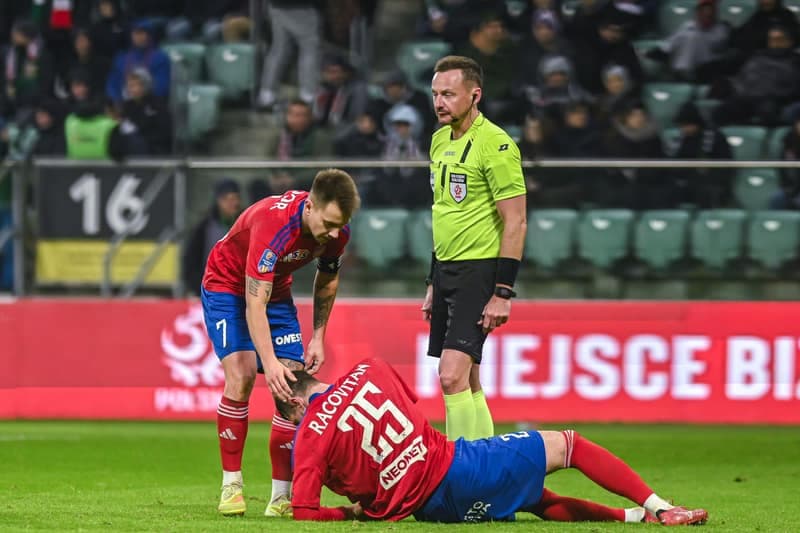 Football. STS Puchar Polski. Slask Wroclaw - Rakow Czestochowa. 03.12.2025