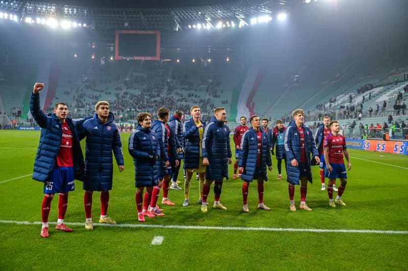 Football. STS Puchar Polski. Slask Wroclaw - Rakow Czestochowa. 03.12.2025