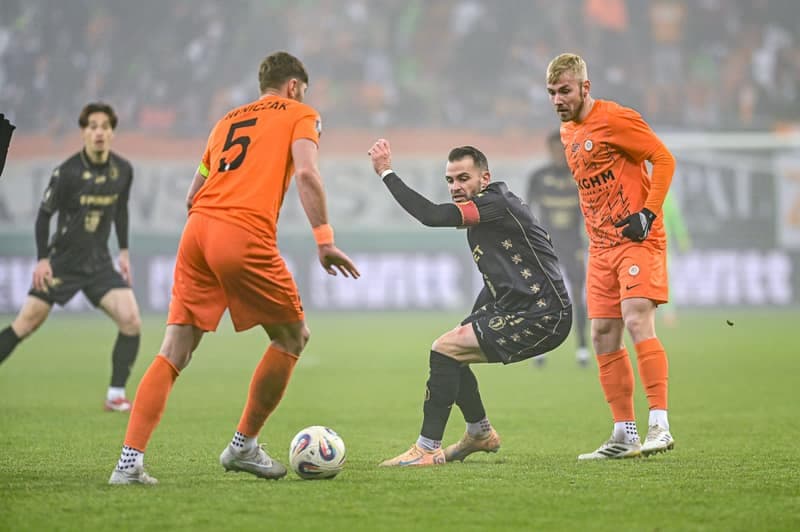 Football. PKO BP Ekstraklasa. Zaglebie Lubin - Jagiellonia Bialystok. 30.11.2025