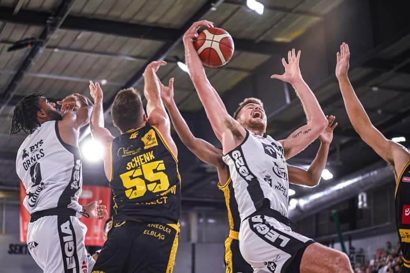 Basketball. Superpuchar Polski. Legia Warsaw - Energa Trefl Sopot. 27.09.2025