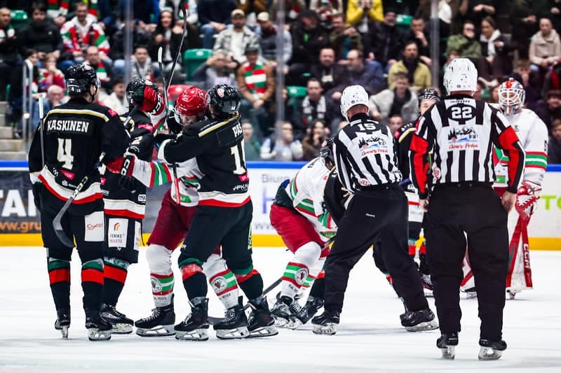 Ice Hockey. Tauron Hockey League. ECB Zaglebie Sosnowiec - GKS Tychy. 16.03.2026
