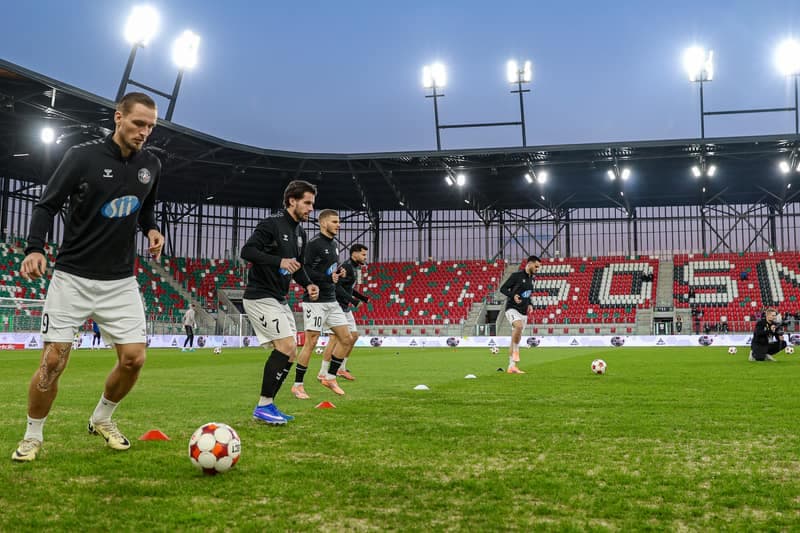 Football. Betclic 1 Liga. Wieczysta Krakow - Polonia Warszawa. 02.03.2026