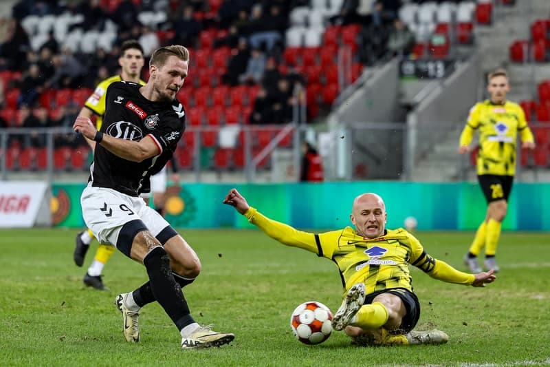 Football. Betclic 1 Liga. Wieczysta Krakow - Polonia Warszawa. 02.03.2026