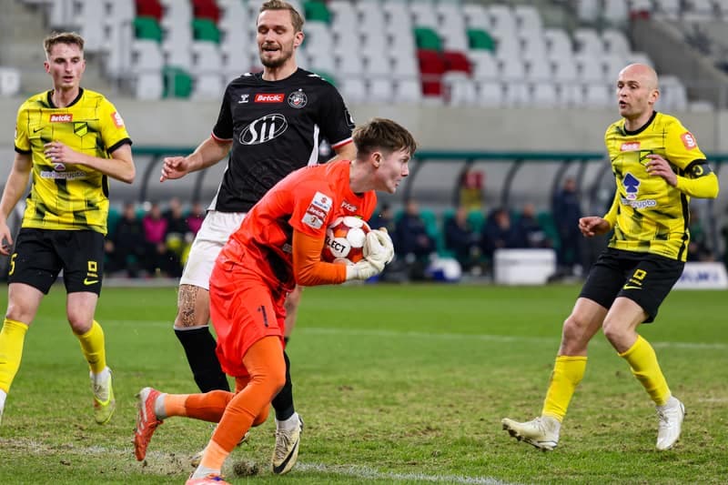 Football. Betclic 1 Liga. Wieczysta Krakow - Polonia Warszawa. 02.03.2026