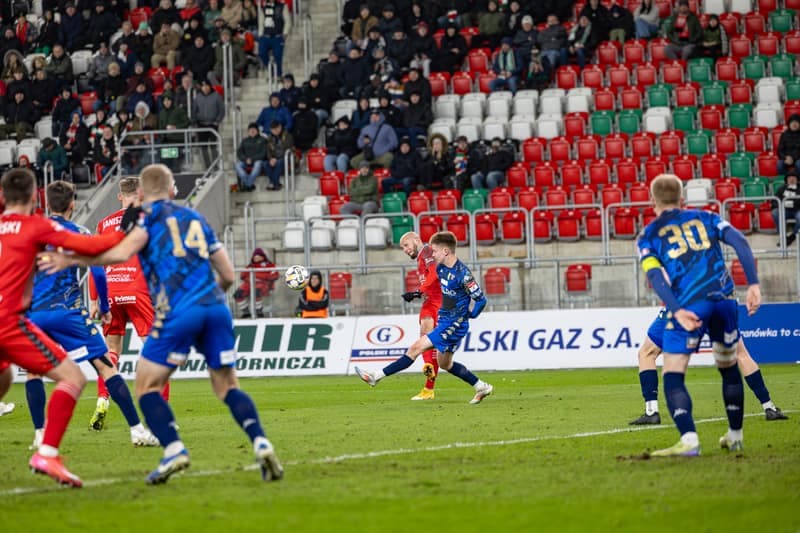 Football. Betclic 2 Liga. Zaglebie Sosnowiec - Olimpia Elblag. 05.04.2025
