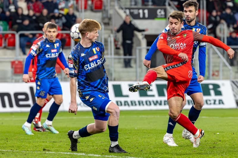 Football. Betclic 2 Liga. Zaglebie Sosnowiec - Olimpia Elblag. 05.04.2025