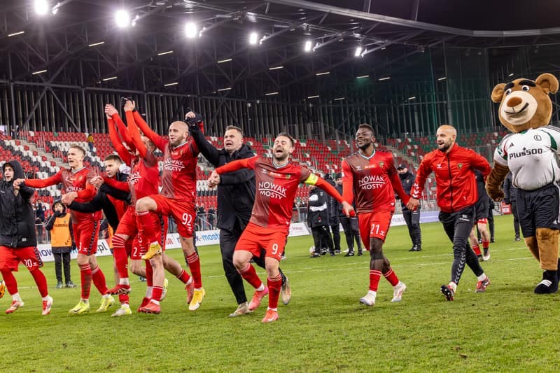 Football. Betclic 2 Liga. Zaglebie Sosnowiec - Olimpia Elblag. 05.04.2025