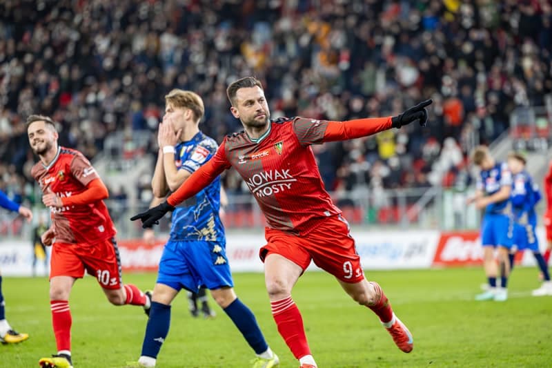 Football. Betclic 2 Liga. Zaglebie Sosnowiec - Olimpia Elblag. 05.04.2025