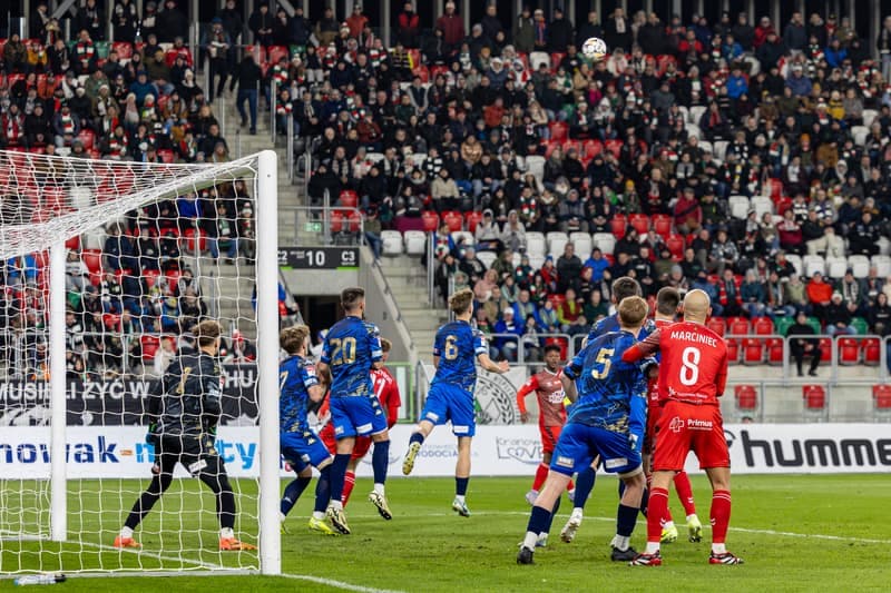 Football. Betclic 2 Liga. Zaglebie Sosnowiec - Olimpia Elblag. 05.04.2025